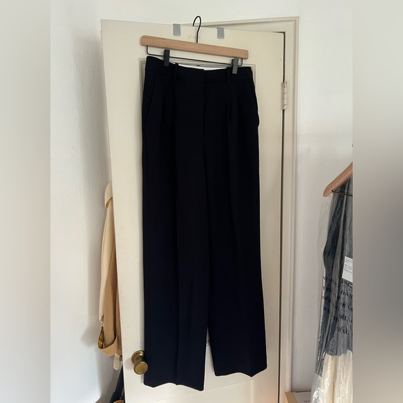 Aritzia Wilfred THE EFFORTLESS PANT - Black - Size 6 - Picture 3 of 4